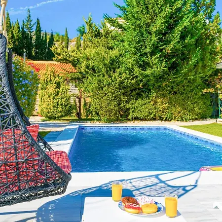 Villa Vesta * 미하스