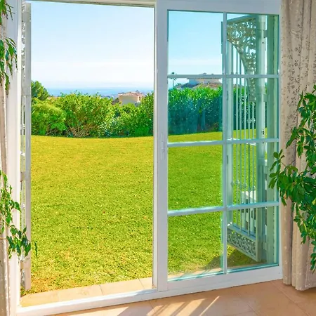 Villa Vesta * 미하스